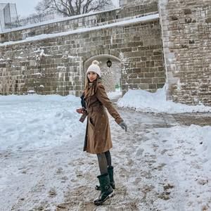 Meet your Posher, April joyce